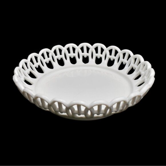 Vintage Milk Glass Bowl Dish Reticulated Edge Lace Candy Dish Nut Bowl 8.25 in - Picture 1 of 5